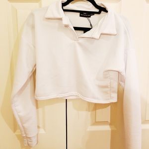 White super cropped sweatshirt with collar